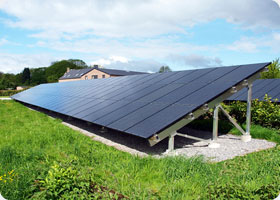 panneaux solaires photovoltaiques au sol pour entreprise