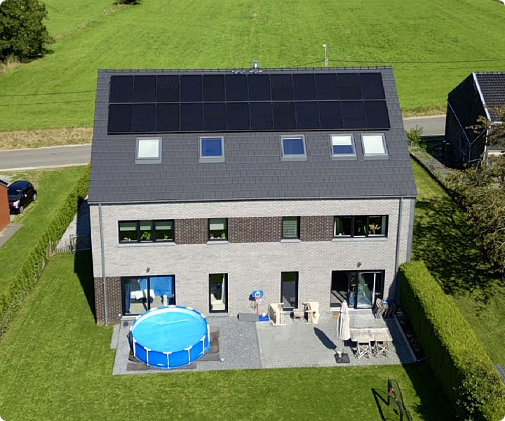 24 panneaux solaires photovoltaïques Hyundai 395 dans la région de Liège